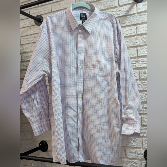 Jos. A. Bank Other - Jos. A. Bank Multicolor Checkered Button Down Shirt